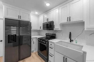 842 E Laramie Ln in Dallas, TX - Building Photo - Building Photo