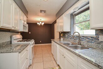 12335 Haroldson Forest Dr in Houston, TX - Building Photo - Building Photo