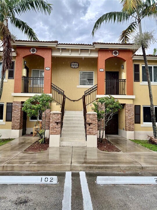 920 NE 33rd Terrace in Homestead, FL - Building Photo
