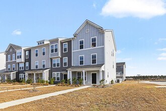 801 Recess Pt Dr in Moncks Corner, SC - Building Photo - Building Photo