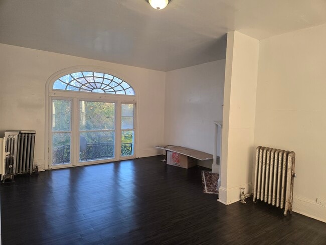 8115 Wade Park Ave, Unit #4