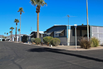 Meridian Mobile Home Park in Apache Junction, AZ - Foto de edificio - Building Photo