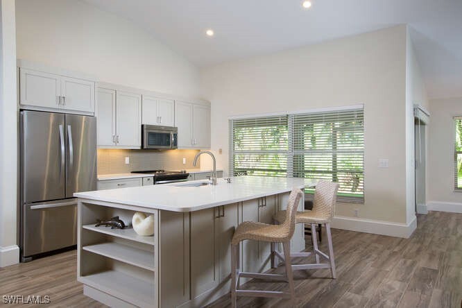 22199 Seashore Cir in Estero, FL - Building Photo