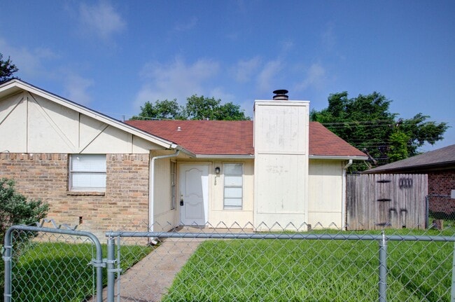 708-710 N Cooper St in Arlington, TX - Building Photo - Building Photo