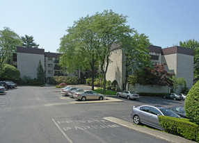 Hampshire House in White Plains, NY - Building Photo