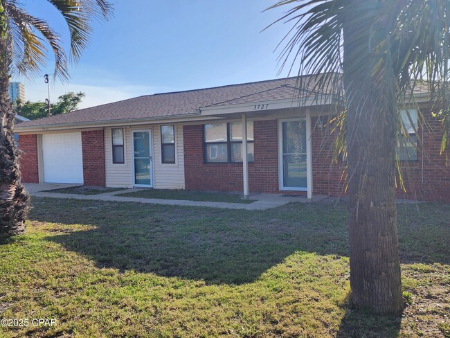 3727 Long John Dr in Panama City Beach, FL - Building Photo - Building Photo