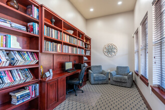 Cumberland on Granbury in Fort Worth, TX - Building Photo - Interior Photo