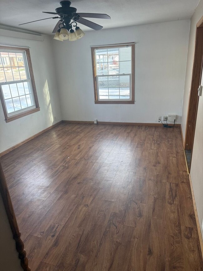 821 Willow St in Dumont, IA - Building Photo - Building Photo