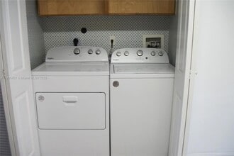 9307 NW 121st St in Hialeah Gardens, FL - Building Photo - Building Photo