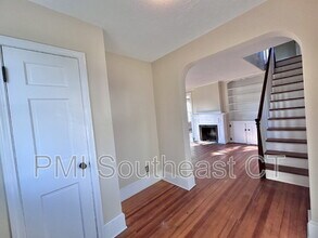 142 Old Norwich Rd in Waterford, CT - Building Photo - Building Photo