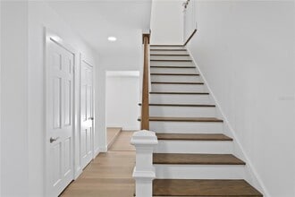 4704 W Brookwood Dr in Tampa, FL - Building Photo - Building Photo