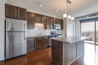Bluestone Flats in Duluth, MN - Foto de edificio - Interior Photo