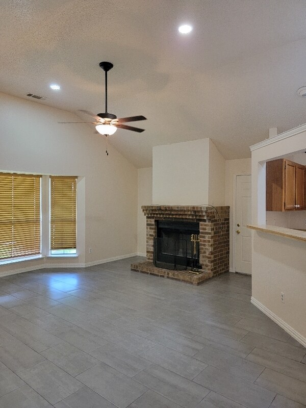 1436 Wheatfield Dr in Mesquite, TX - Foto de edificio - Building Photo