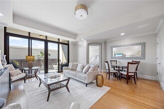 9123 Strada Pl in Naples, FL - Building Photo - Building Photo