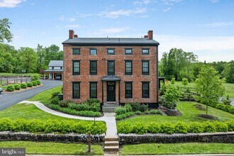 2406 Upper Ridge Rd in Perkiomenville, PA - Building Photo - Building Photo