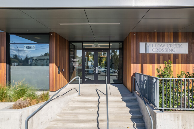 Willow Creek Crossing Apartments in Hillsboro, OR - Building Photo - Building Photo