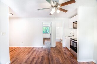 2127 Henderson Dr in Orlando, FL - Building Photo - Building Photo