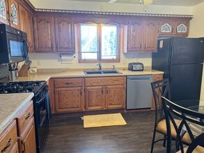 2116 32nd St in Rock Island, IL - Foto de edificio - Building Photo