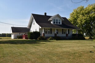 7745 E 100 S in Greenfield, IN - Building Photo