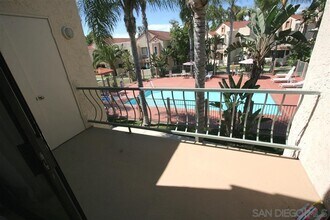 10895 Camino Ruiz in San Diego, CA - Building Photo - Building Photo