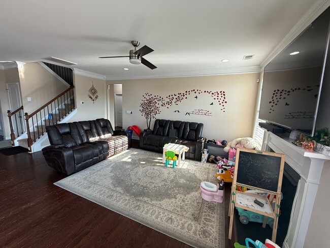 property at 7705 Hamilton Bridge Rd
