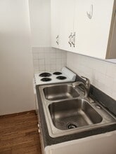 1560 Kanunu St, Unit 914 in Honolulu, HI - Foto de edificio - Building Photo