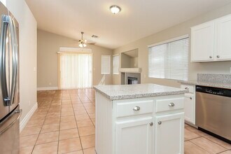7252 Gold Find Ct in Las Vegas, NV - Building Photo - Building Photo