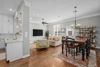 911 W 19th St in Houston, TX - Building Photo - Building Photo