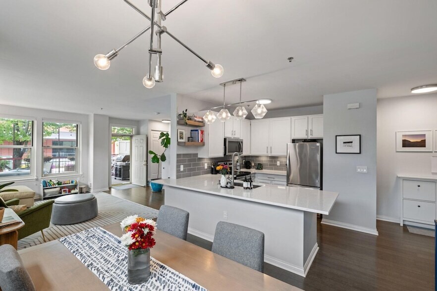 675 N 1st St in Minneapolis, MN - Building Photo