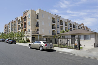 Chadron Terrace Garden in Hawthorne, CA - Building Photo - Building Photo