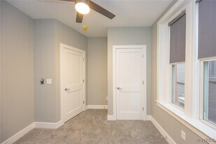 1008 Elmwood Ave in Buffalo, NY - Building Photo