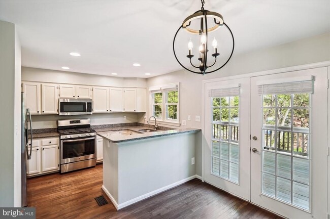 property at 1293 Quaker Hill Dr