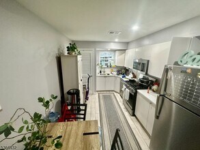 272 Walnut St in Newark, NJ - Building Photo - Building Photo