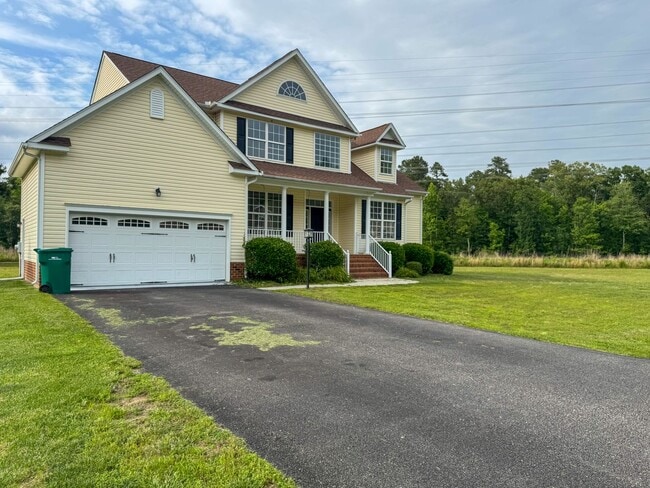 14436 Sulphur Springs Terrace in Chester, VA - Building Photo - Building Photo