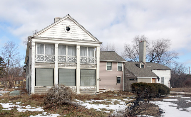 3881 River Rd in Youngstown, NY - Foto de edificio - Building Photo