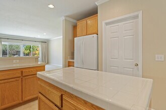 300 Homewood Ct in Cloverdale, CA - Building Photo - Building Photo