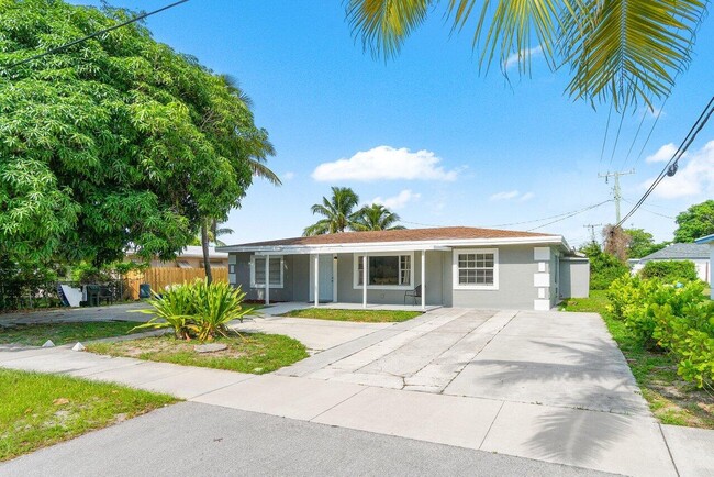 property at 612 S Swinton Ave