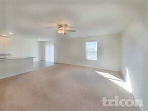 4008 Reinfield Dr in Inman, SC - Foto de edificio - Building Photo