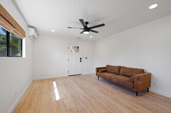 4885 Randall St in San Diego, CA - Building Photo - Building Photo