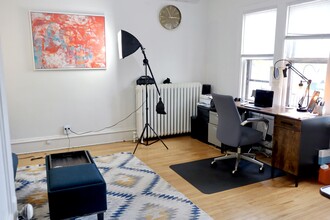 618 Adams Street NE, Unit 2 in Minneapolis, MN - Foto de edificio - Building Photo