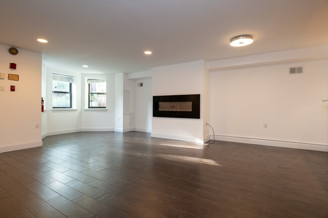 1614 15th St NW in Washington, DC - Building Photo - Building Photo