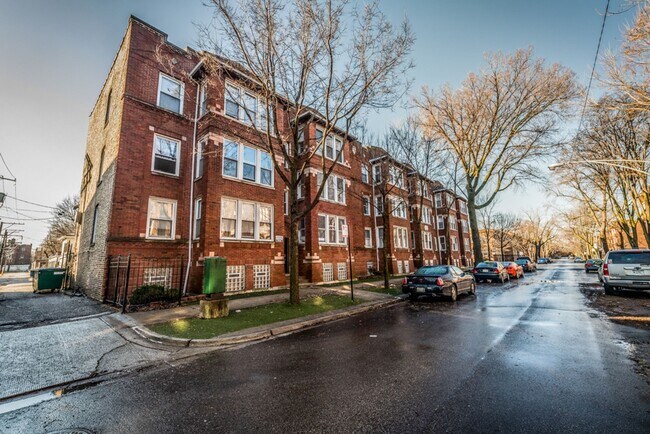 1501 E 68th Chicago, IL 60637 in Chicago, IL - Building Photo - Building Photo