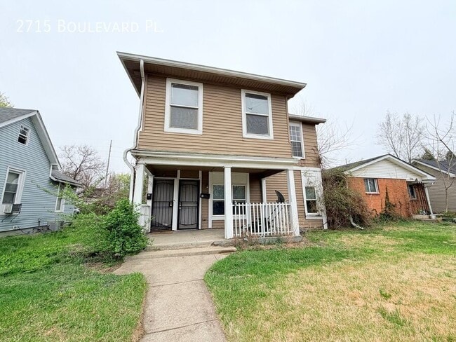 property at 2715 Boulevard Pl