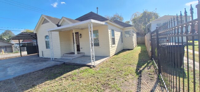 7832 Elvera St in Houston, TX - Building Photo - Building Photo