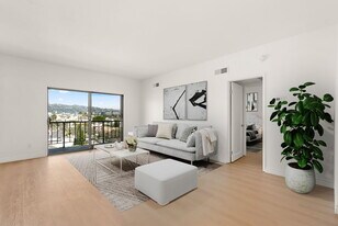 1115 S Elm Dr in Los Angeles, CA - Building Photo