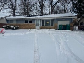 9744 Lanier Dr in St. Louis, MO - Building Photo