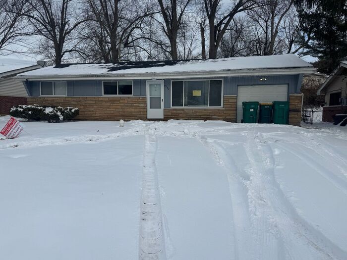 9744 Lanier Dr in St. Louis, MO - Building Photo