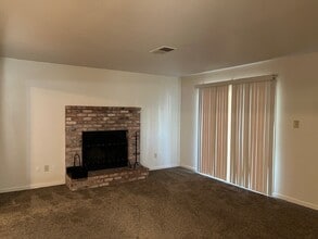 1266 Cindy Ct in Oakdale, CA - Building Photo - Building Photo