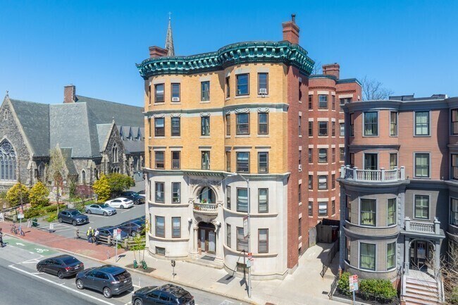 property at 1137 Massachusetts Ave