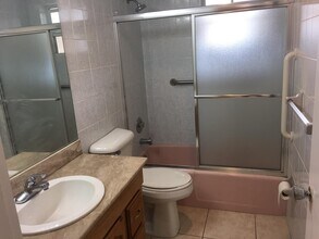 1820 NE 56th St-Unit -2 in Fort Lauderdale, FL - Building Photo - Building Photo